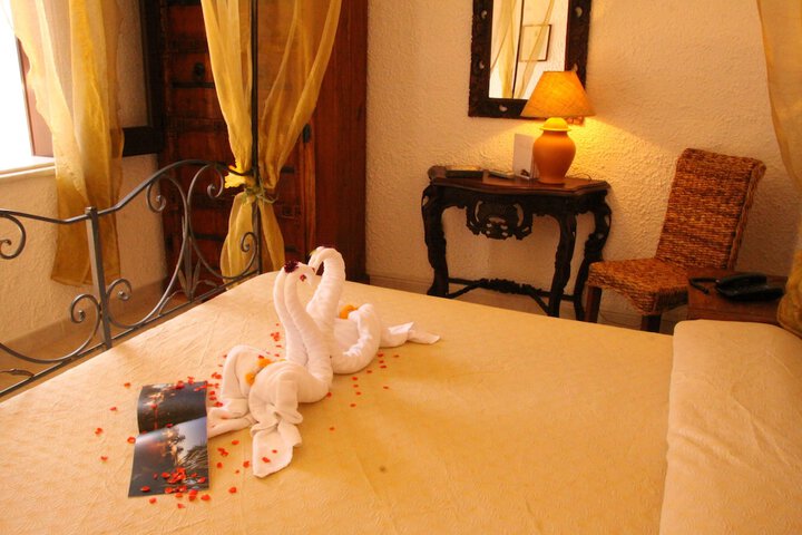 Room 6 of 34