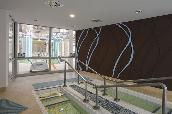 Pool 31 of 80