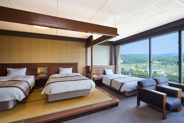 Room 16 of 95