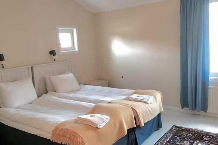 Room 6 of 43