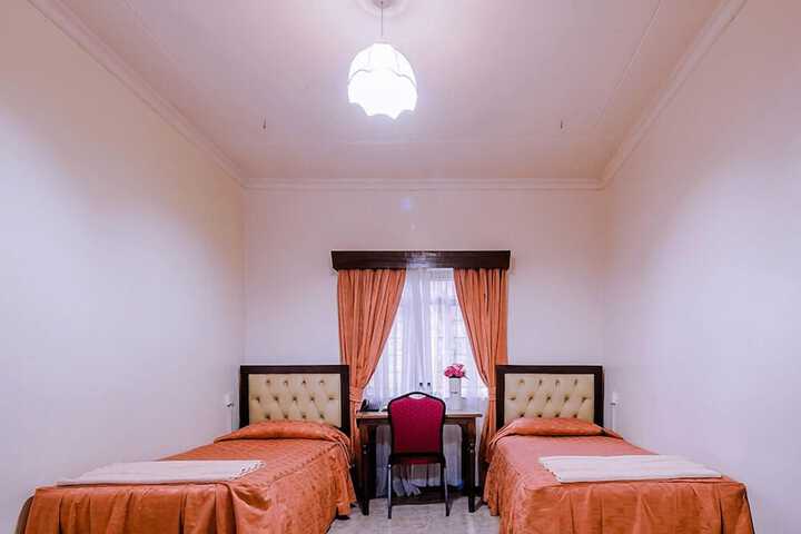 Room 10 of 23