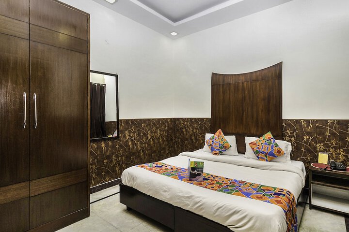 Fabhotel Jindal Palace