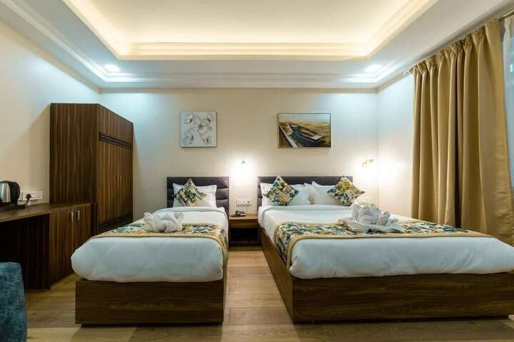 Room 4 of 21