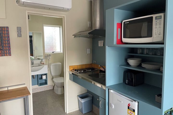 Room 6 of 13