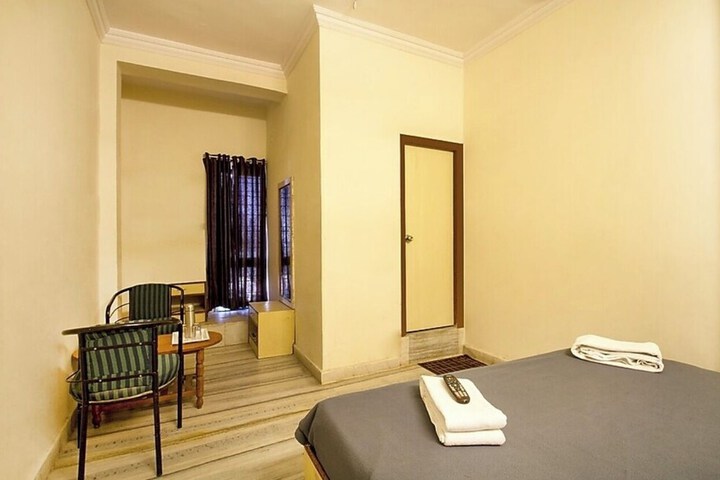 Room 7 of 24