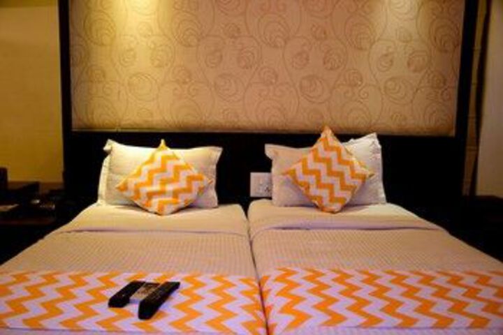 Room 16 of 32