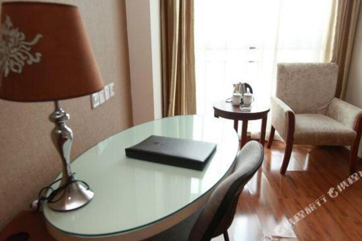 General 2 of 23
