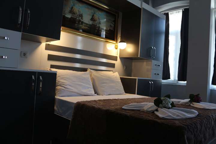 Room 25 of 59