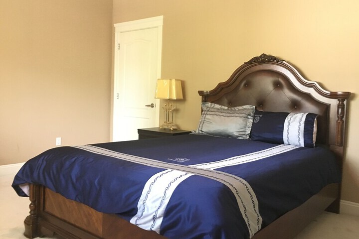 Room 13 of 47