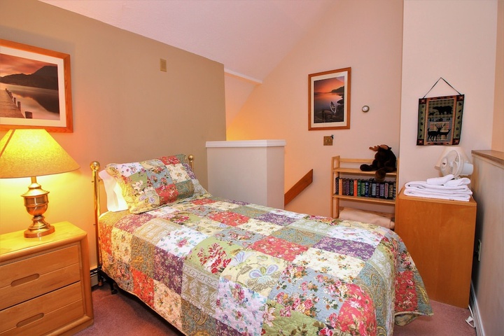 Room 6 of 14
