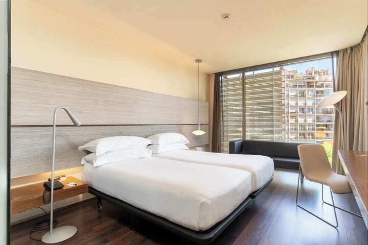 Room 15 of 46