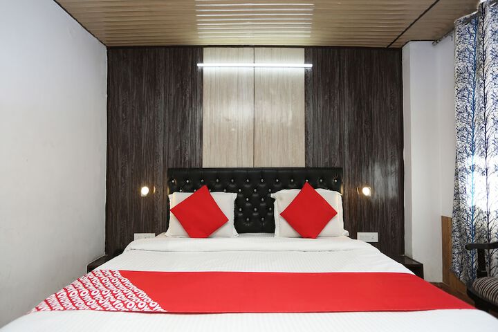 Room 33 of 37