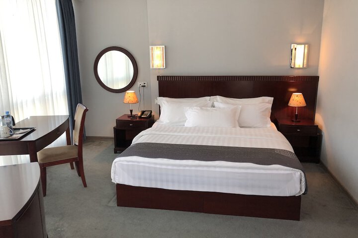 Room 25 of 107