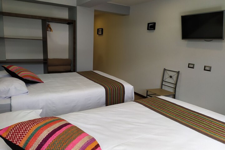 Room 16 of 32