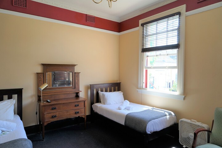Room 7 of 39