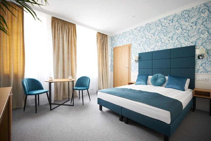 Room 25 of 73