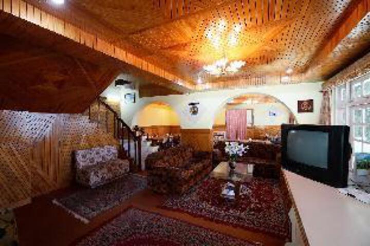 Hotel Oakwood Chail