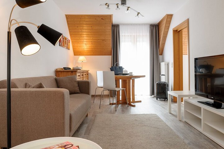 Room 16 of 31