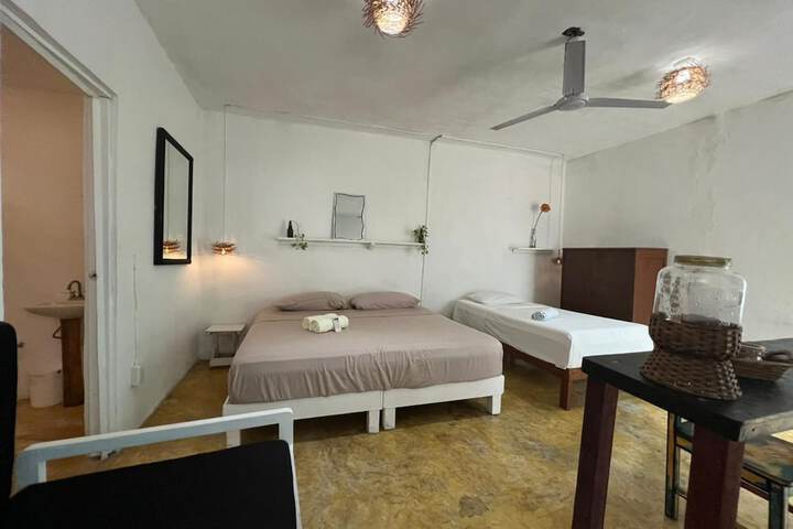 Room 4 of 30