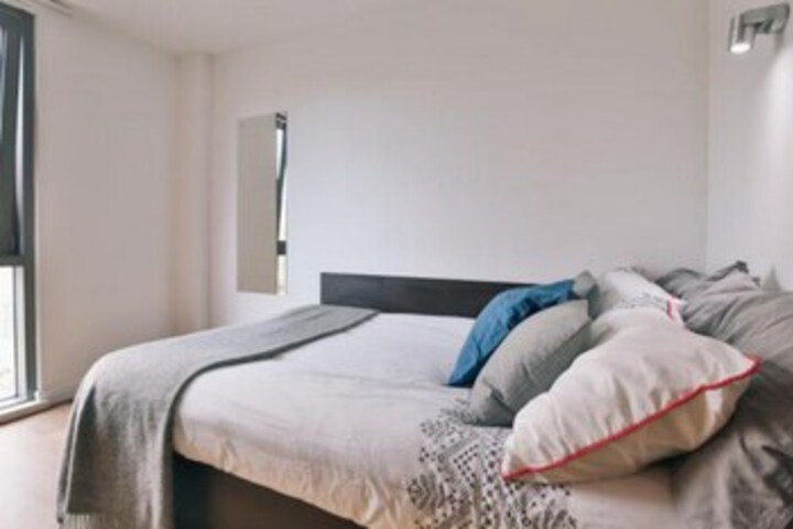 Room 40 of 93