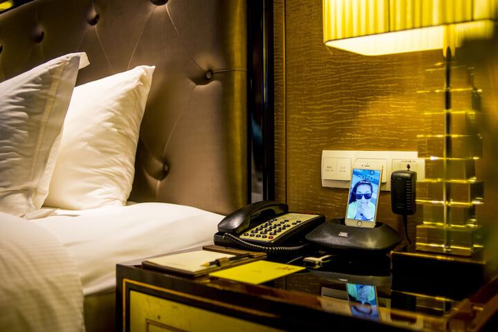 Room 21 of 52