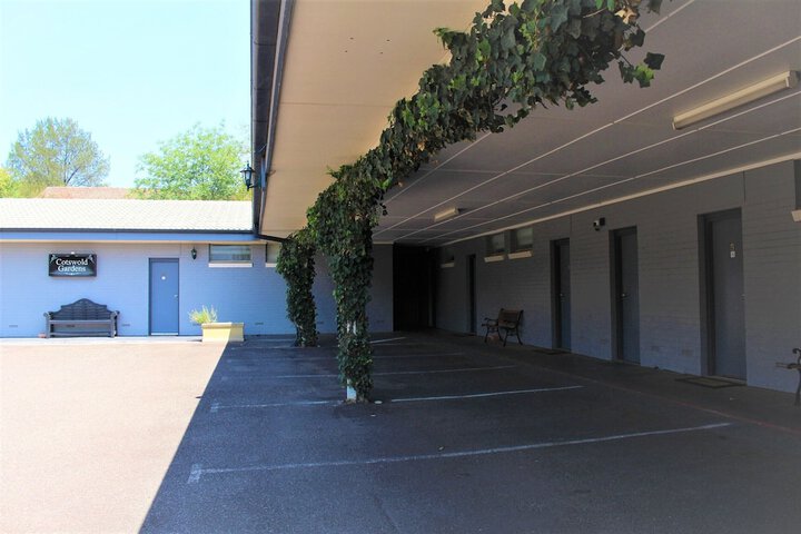 Property Grounds 59 of 85