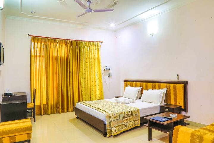Room 4 of 54