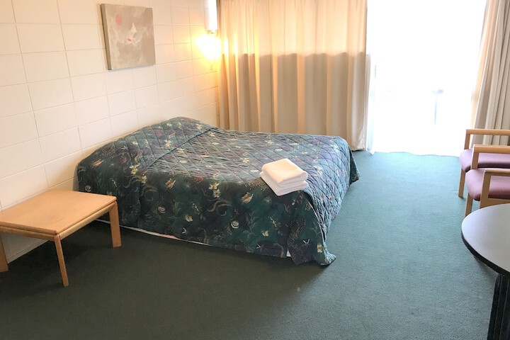 Room 9 of 69