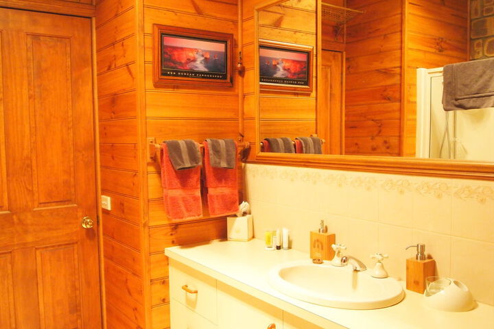 Room 12 of 25