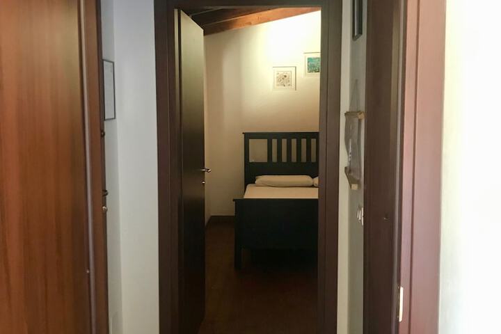 Room 30 of 60
