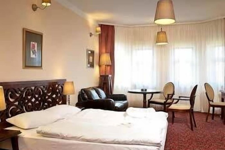 Room 15 of 67