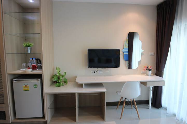 Room 35 of 77