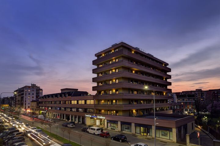 Hotel Entry