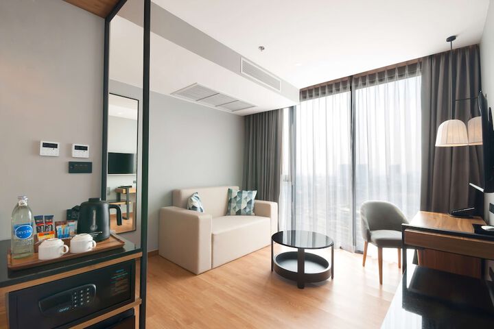 Room 72 of 112