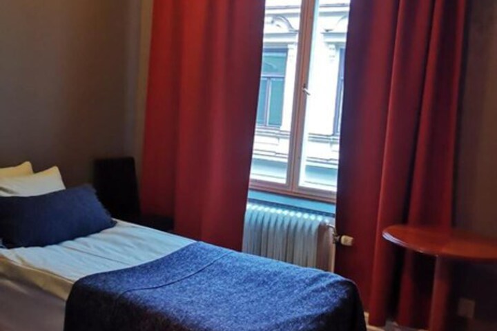 Room 22 of 50