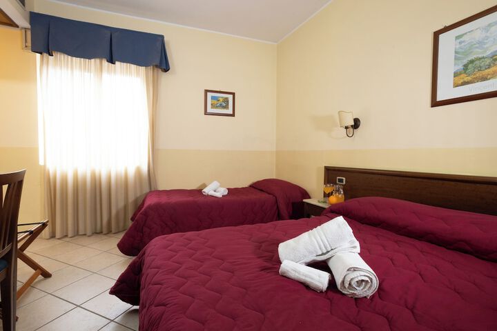 Room 14 of 40