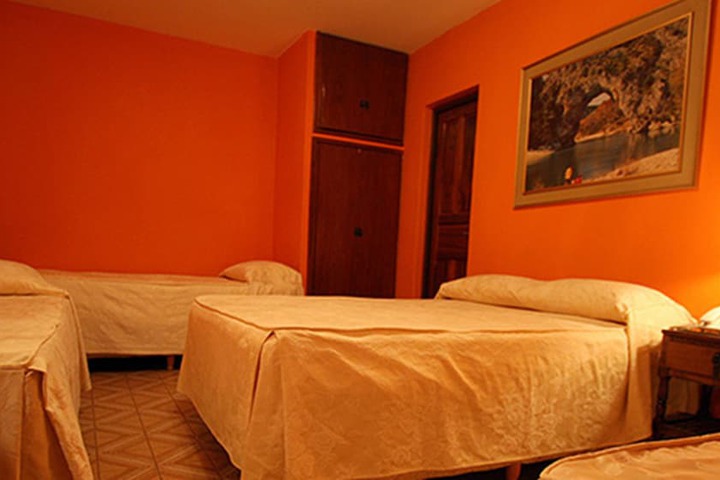 Room 3 of 18