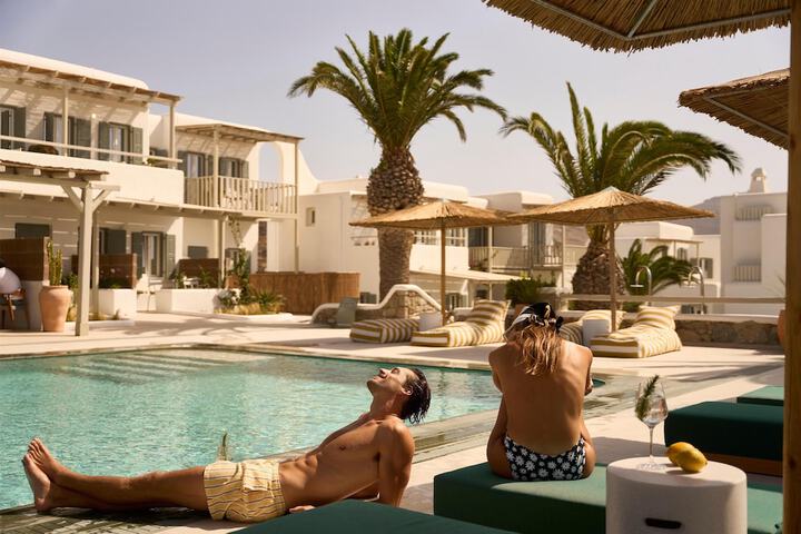 Pool Hotel