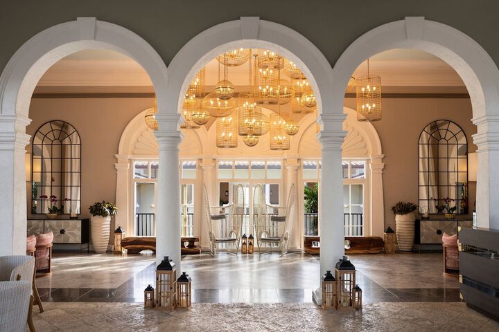 Hotel Interior 7 of 158