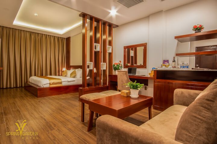 Room 14 of 30