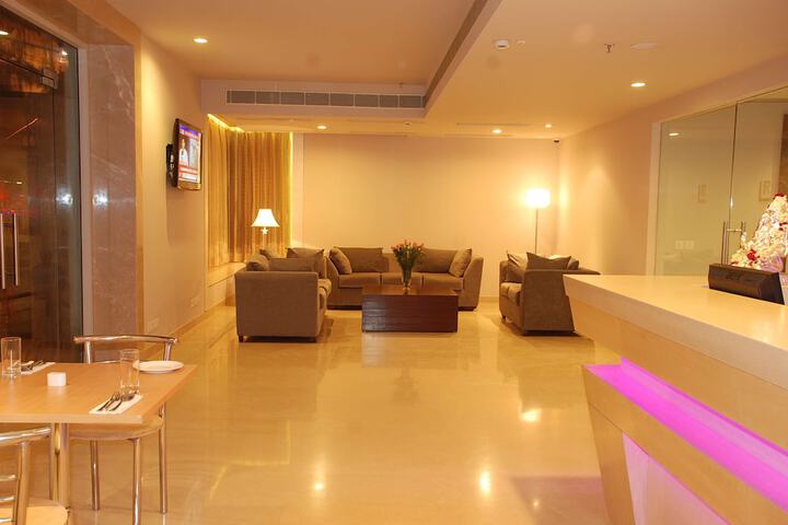 Guest Lobby