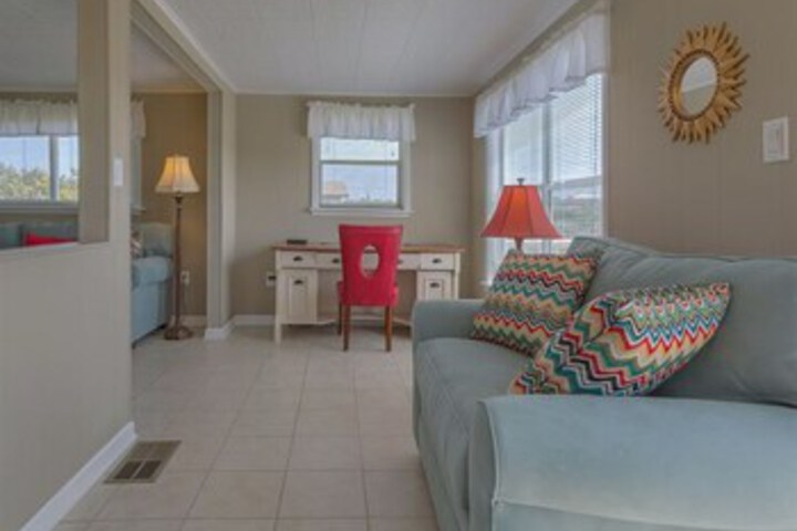 Room 9 of 25