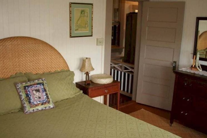 Room 18 of 79
