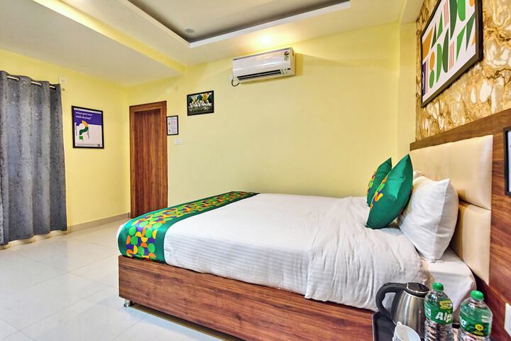 Room 9 of 31