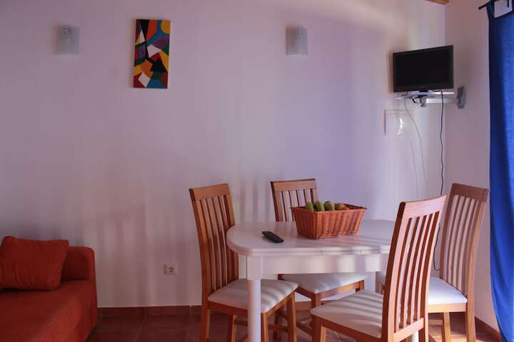 Room 26 of 132
