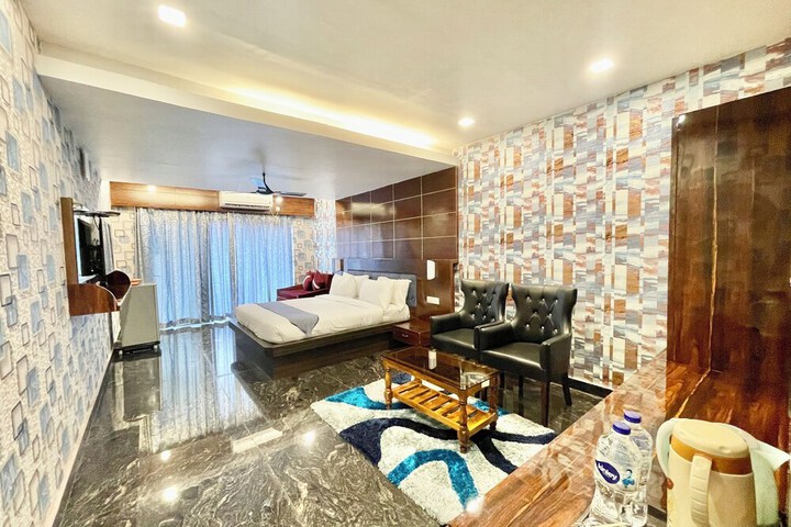 Room 3 of 71