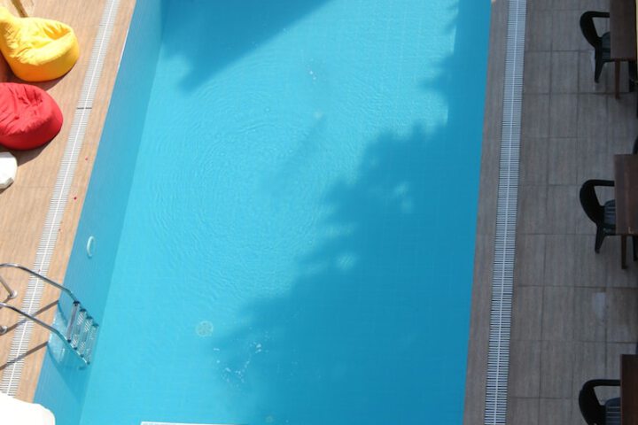 Hotel Pool