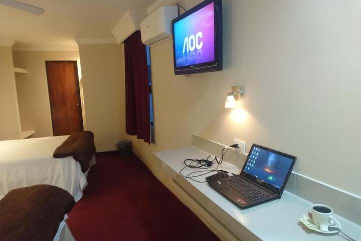 Room 15 of 38