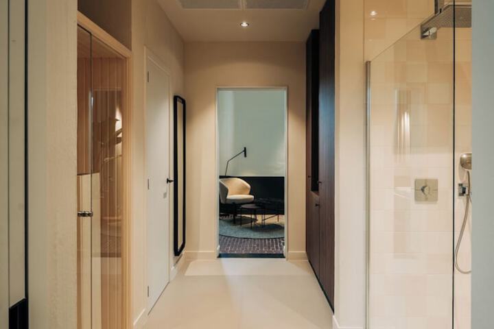 Room 26 of 48