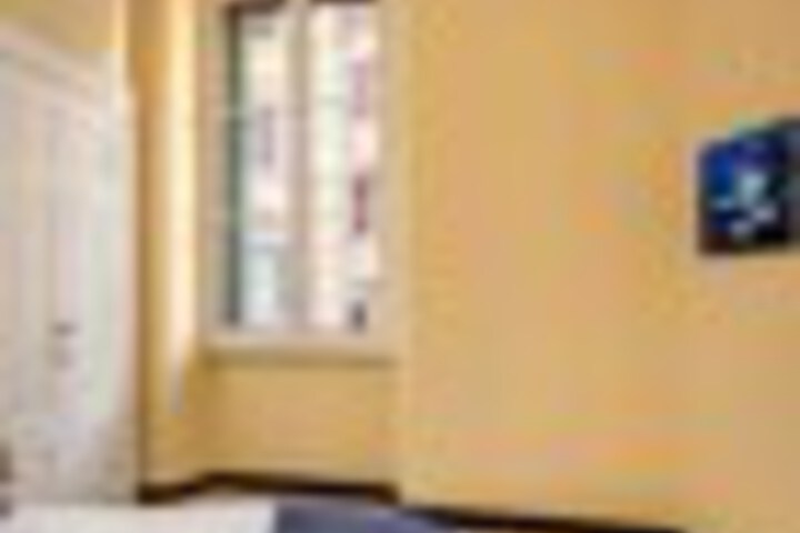 Room 14 of 93